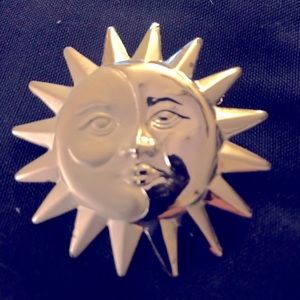 Silver tone Sun with 2-sided face Brooch